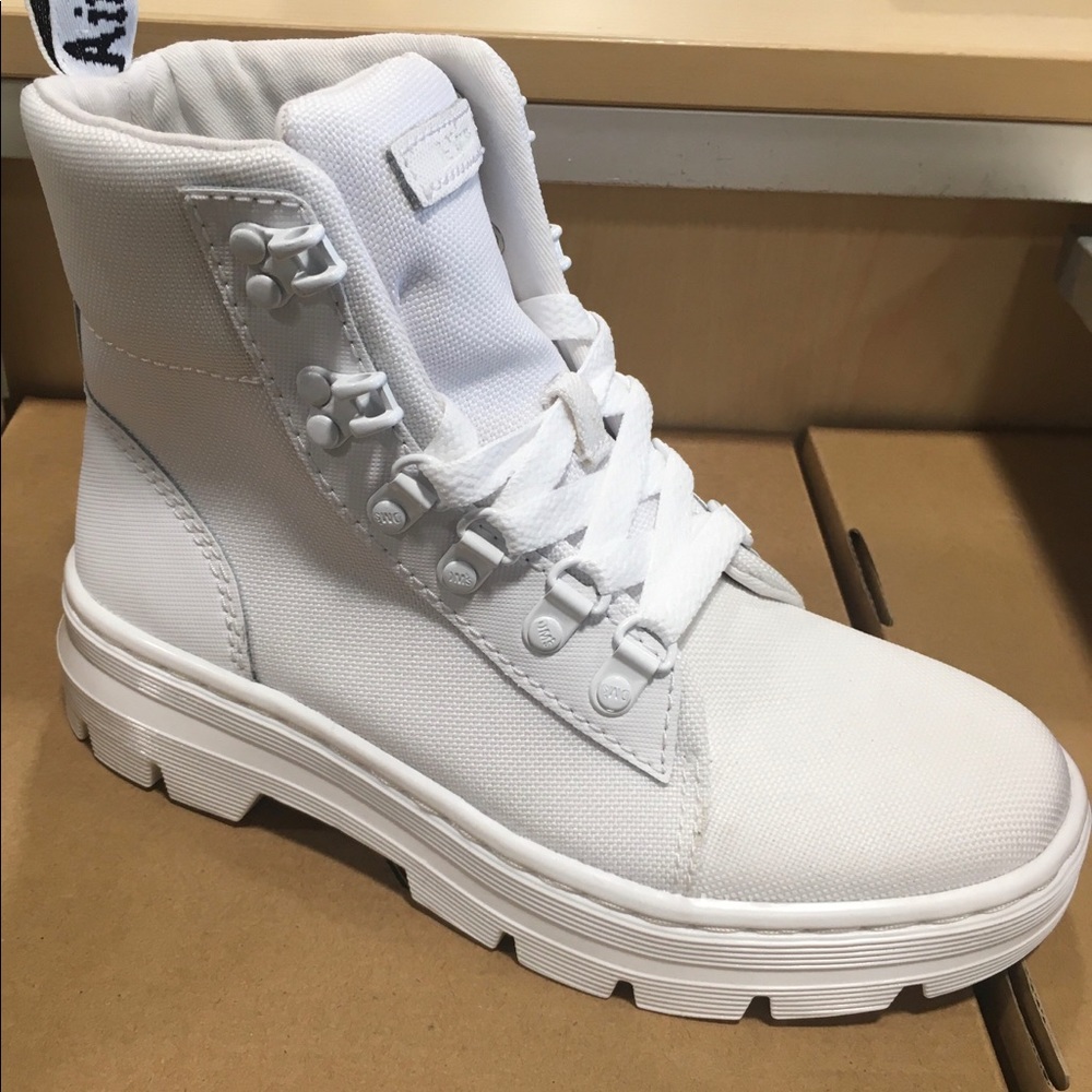 Dr. Martens Super Cute White combat Boots …